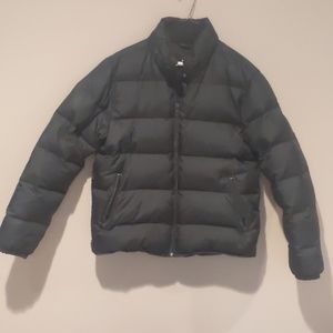 Gap man's black puffy coat